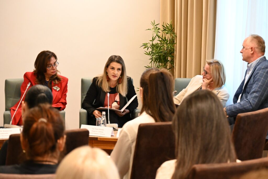 Tryezën e Diskutimi – Dokumenti i Qëndrimeve mbi kontributin dhe sfidat e Shoqërisë Civile në Shqipëri