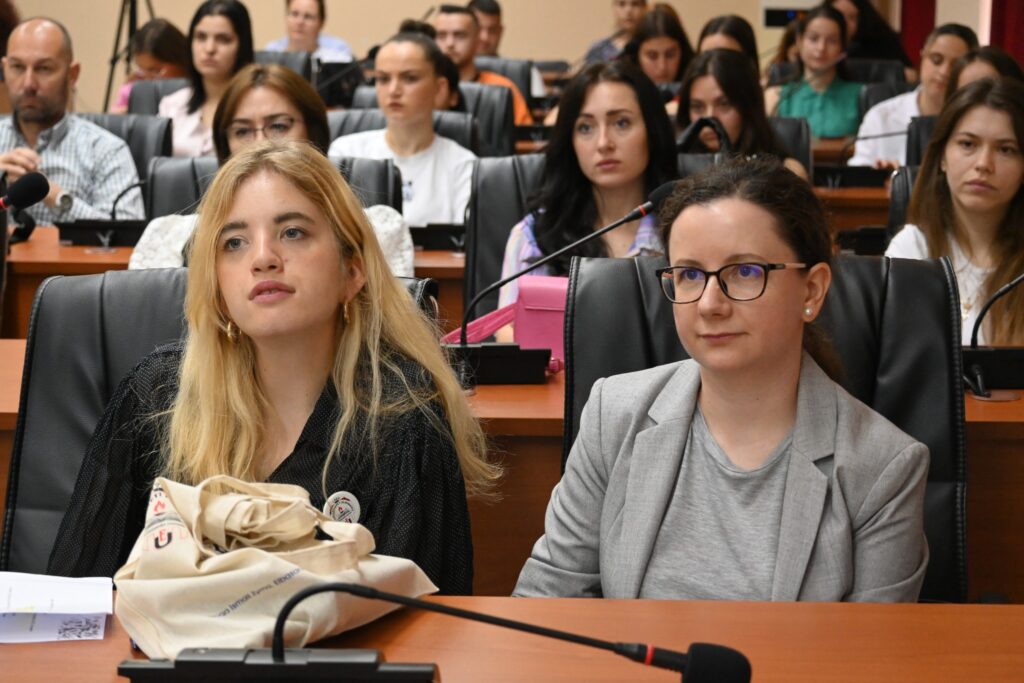 Open discussion with the students of University of Elbasan on the role of Civil Society and the academia in the process of European integration